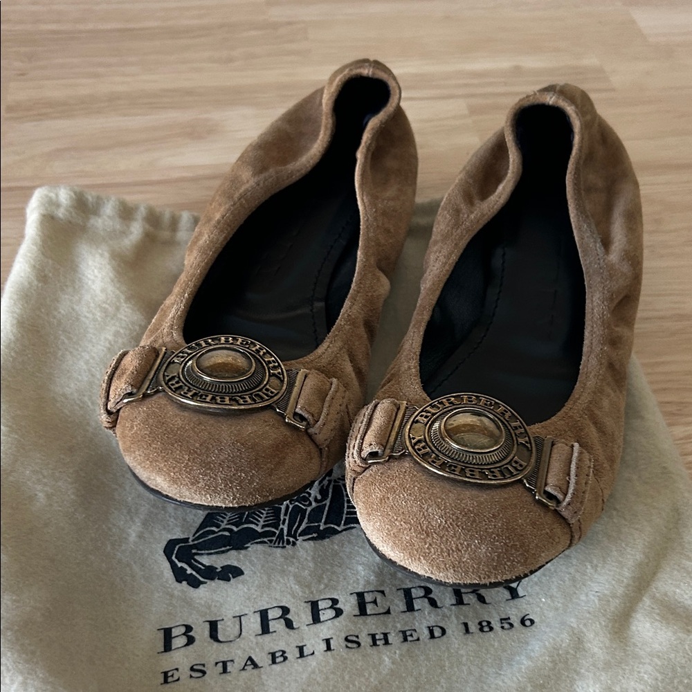 Burberry suede ballet flats. Caramel color. Size 39. Fair condition!